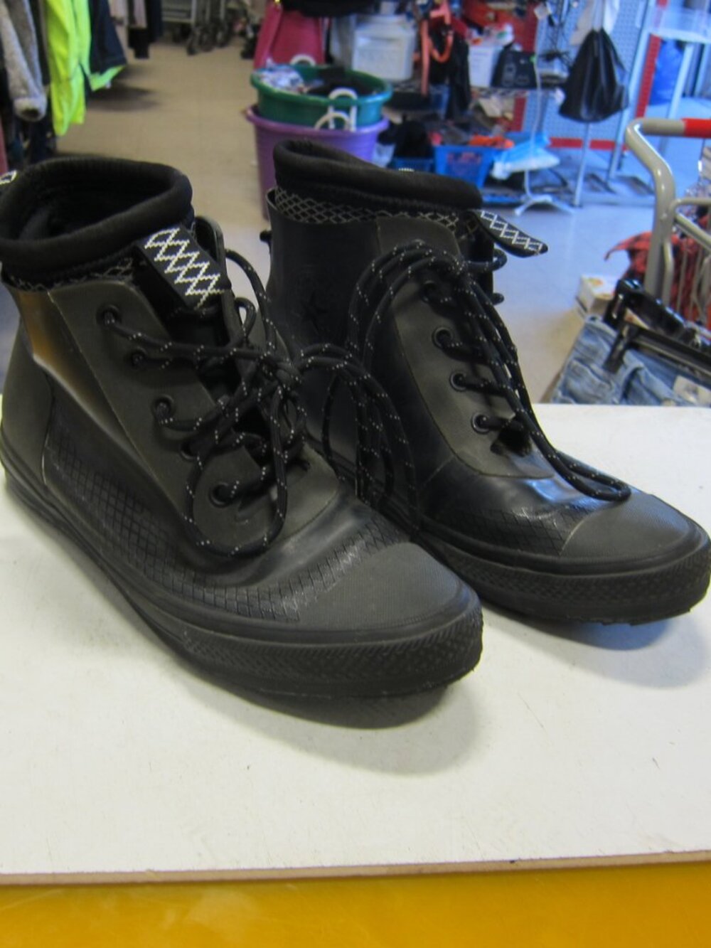 Converse Chuck Taylor All Stars 155331C Men's 10.5 Waterproof Black Rubber Boots